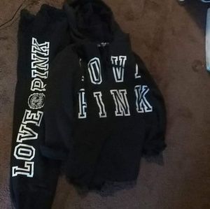 Pink Vs outfit